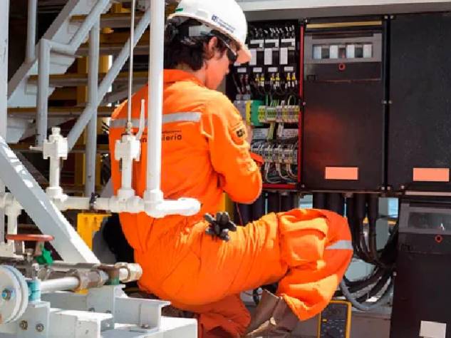 Imagen de mantenimiento e instalación industrial 1